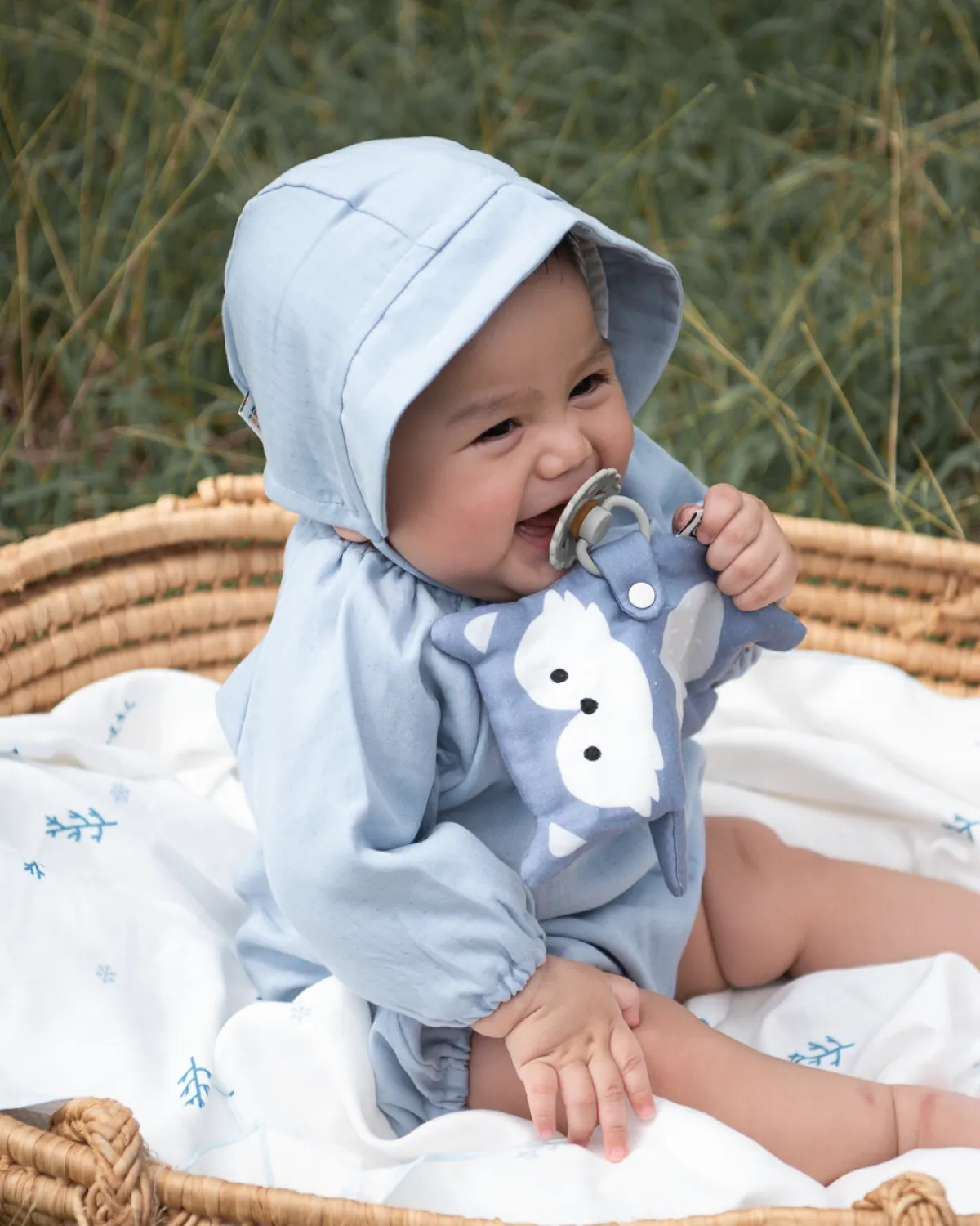 Pacifier Cuddle 1
