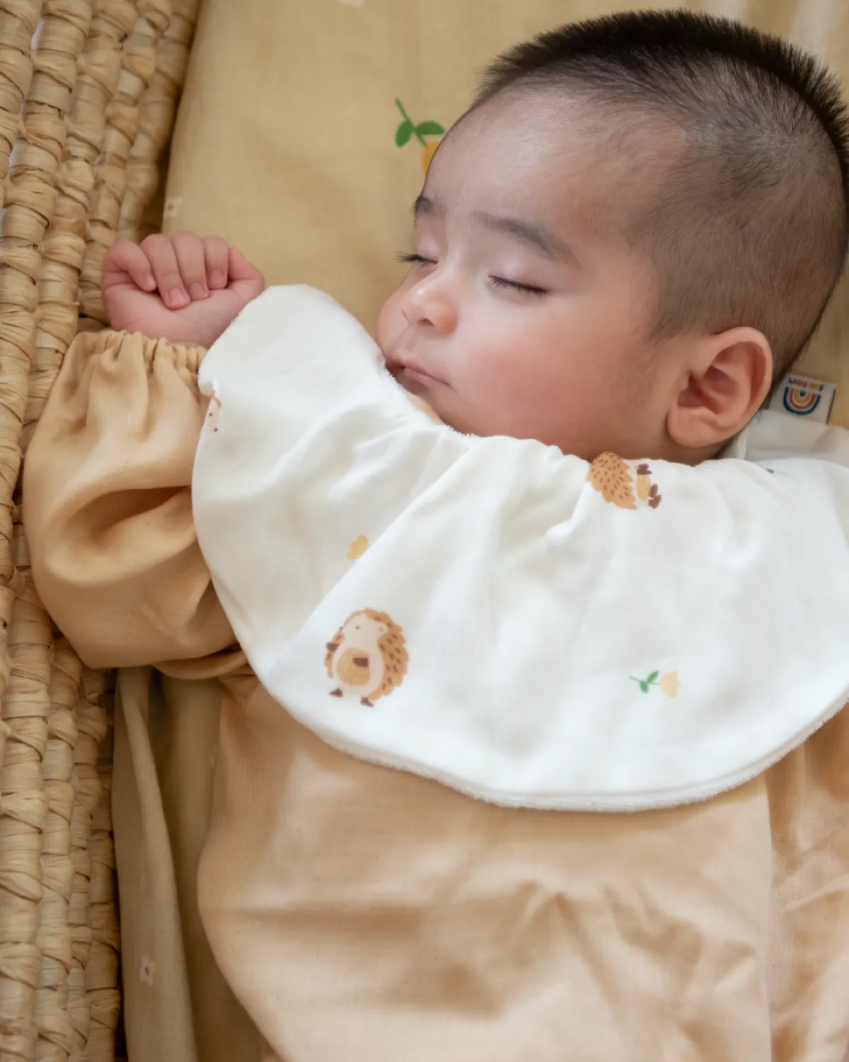 Tencel™ Crescent Bib 4