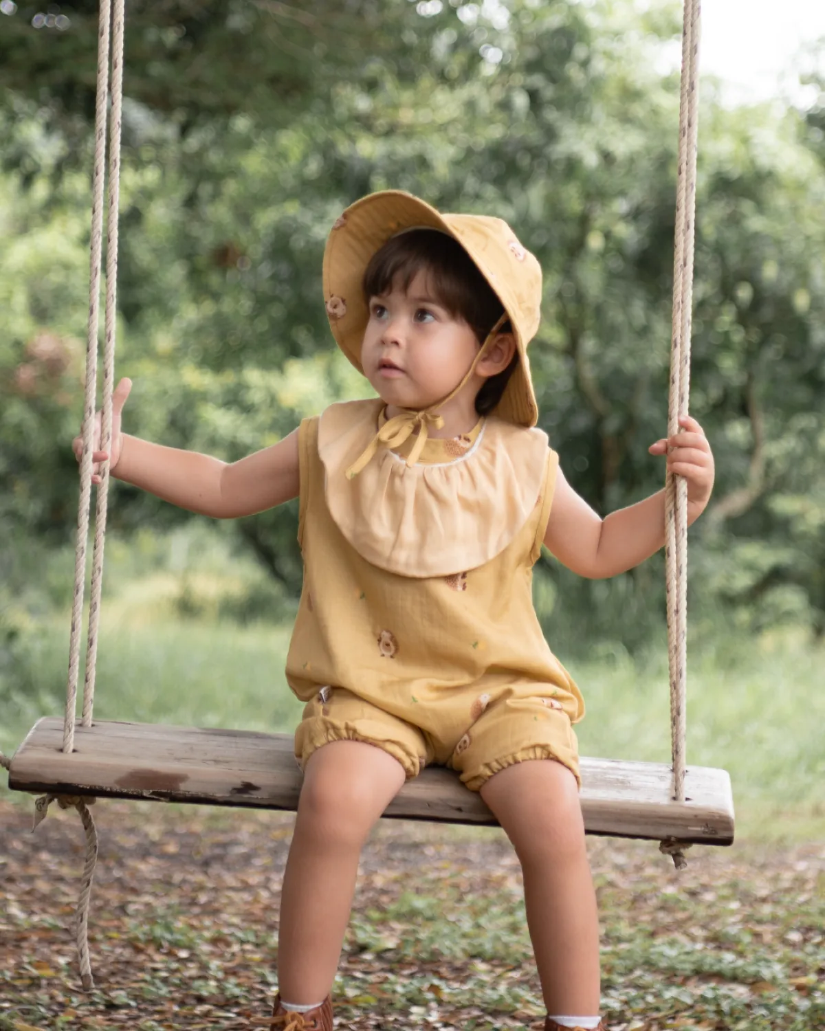 Tencel™ Crescent Bib 1