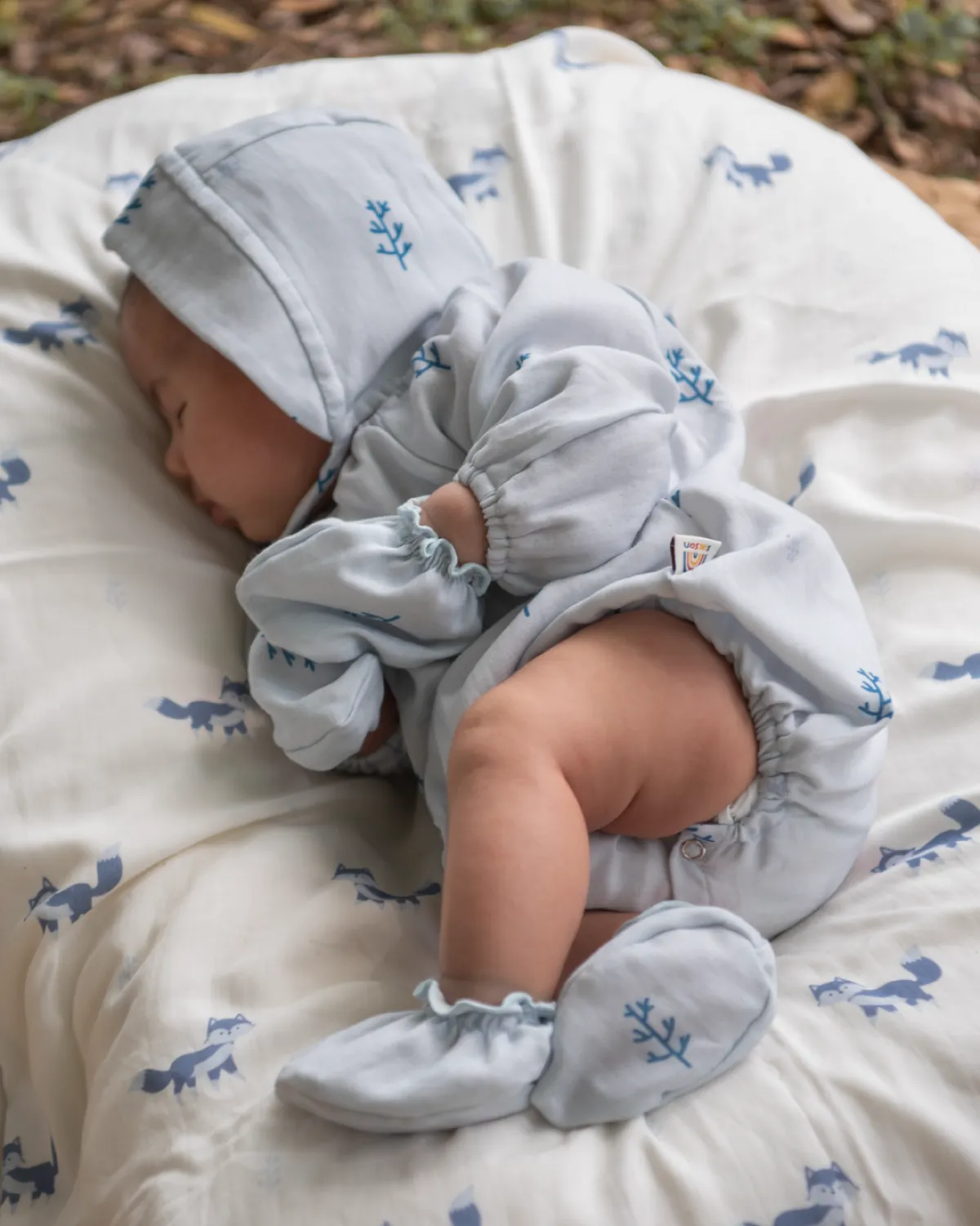 Newborn Baby Mittens & Socks 1